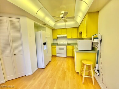 1516 Mainsail Dr unit 2, Naples, FL 34114 - photo 4