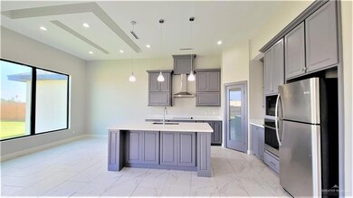 1423 S Canna St, Pharr, TX 78577 - photo 5