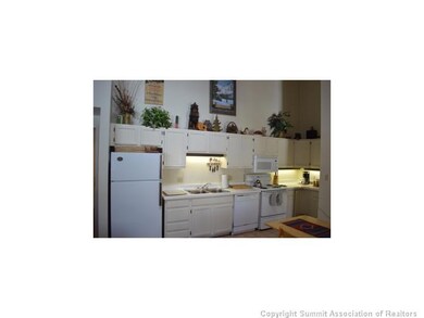 Kitchen. Clean & efficient kitchen.