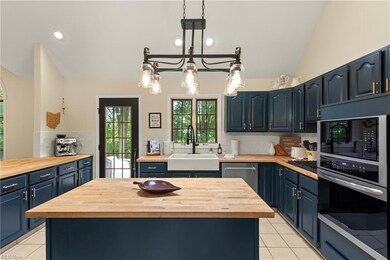 8291 Old Post Rd, Olmsted Falls, OH 44138 - photo 5