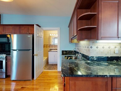 10 Porter St unit 3, Somerville, MA 02143 - photo 4
