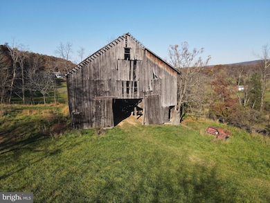 12500 Winchester Grade Rd, Berkeley Springs, WV 25411 - photo 6