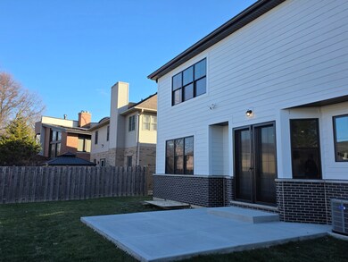 926 E Crest Ave, Addison, IL 60101 - photo 5