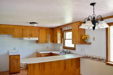 602 Floyd Ave, Versailles, IN 47042 - photo 4