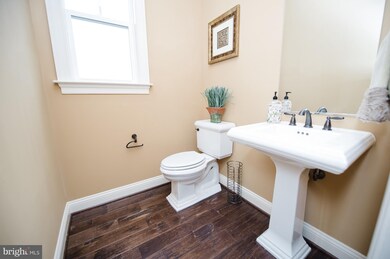 6701 Lake Dr, Warrenton, VA 20187 - photo 7