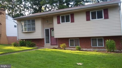 8804 Crandall Rd, Lanham, MD 20706 - photo 2