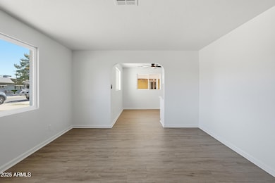 8832 N 30th Ave, Phoenix, AZ 85051 - photo 6