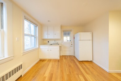 1026 Chestnut St unit 2A, Newton, MA 02464 - photo 3