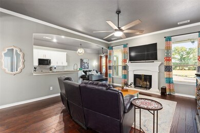 204 Creekwood Ranch Rd, Azle, TX 76020 - photo 6