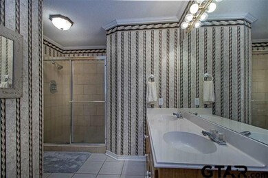 1707 1707 Peach St, Kilgore, TX 75662 - photo 5