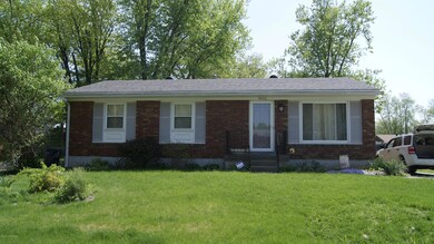 9406 Doewood Ln, Louisville, KY 40291 - photo 2