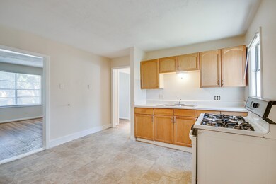 3742 Dreyfus St, Houston, TX 77021 - photo 2