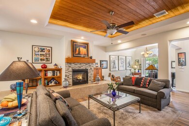 Living room to front