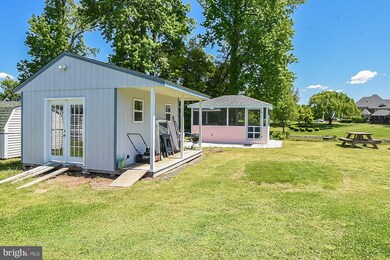 201 Blackwell Rd, Colonial Beach, VA 22443 - photo 3