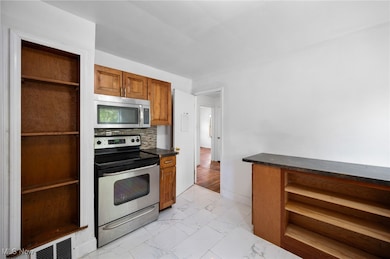 26230 Oriole Ave, Euclid, OH 44132 - photo 7