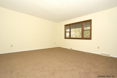 30 Cheltingham Ave, Schenectady, NY 12306 - photo 3