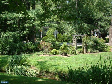 420 N Wayne Ave unit 4, Wayne, PA 19087 - photo 2