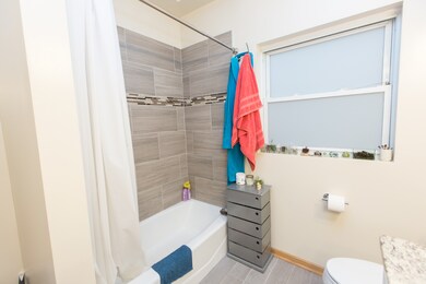 1625 N Campbell Ave unit 1F, Chicago, IL 60647 - photo 6