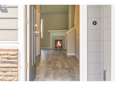 794 E Wilson St, Carlton, OR 97111 - photo 4