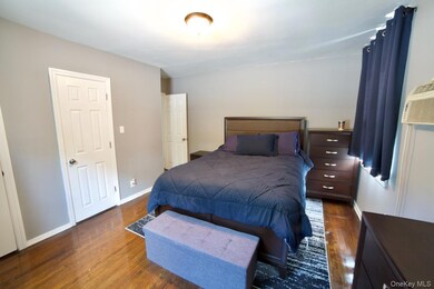 251-35 71st Rd unit 51B, Bellerose, NY 11426 - photo 6