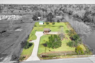 2406 Migues Rd, New Iberia, LA 70560 - photo 2