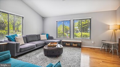 2507 Congreve Ct, Herndon, VA 20171 - photo 4