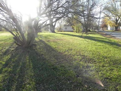 125 N Hinkley St, Moberly, MO 65270 - photo 4