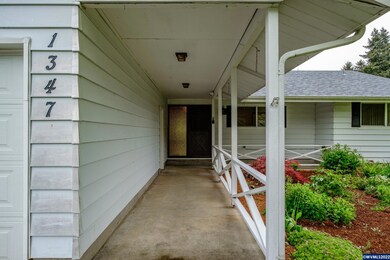 1347 NE Mayview Dr, Albany, OR 97321 - photo 4