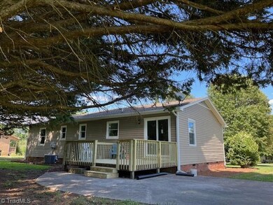 5349 Jasper Dr, High Point, NC 27263 - photo 3