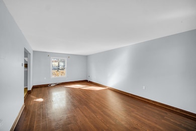 397 W Millport Dr, Valparaiso, IN 46385 - photo 7