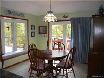 Breakfast room
