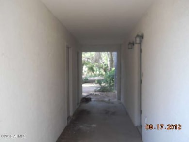 Breezeway between home & garage