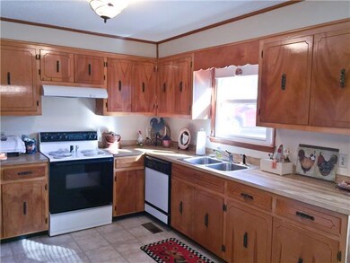 1308 Robinwood Dr, Shelbyville, TN 37160 - photo 3