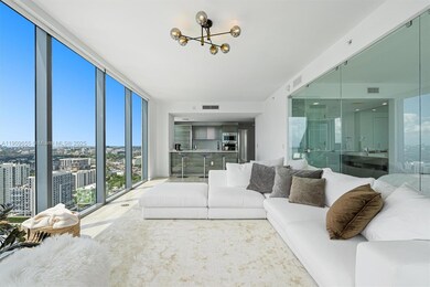 Icon Bay unit 3508, Miami, FL 33137 - photo 5