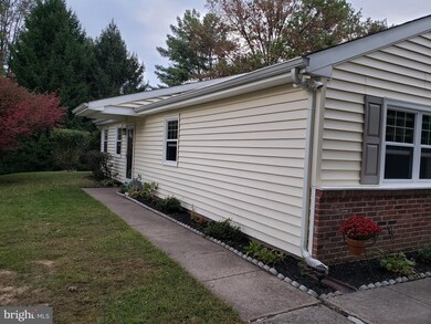 108 Commonwealth Dr, Newtown, PA 18940 - photo 3