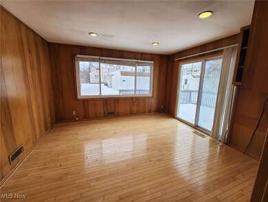 2413 Elmdale Rd, University Heights, OH 44118 - photo 5