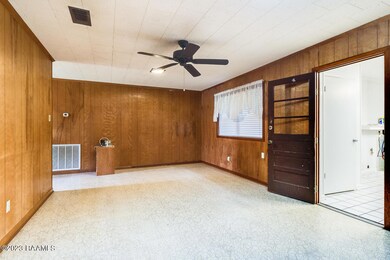 301 Crestline-6