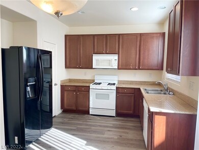 7729 Epico Way, Las Vegas, NV 89179 - photo 4