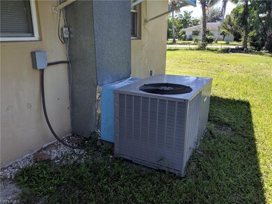 1148 Solana Rd, Naples, FL 34103 - photo 4