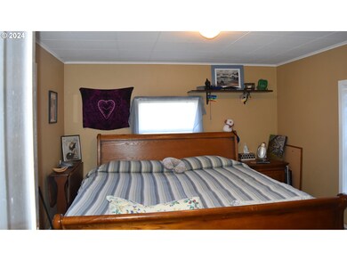 1425 W 3rd Aly, Eugene, OR 97402 - photo 7