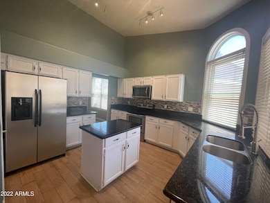 658 N Poplar Ct, Chandler, AZ 85226 - photo 2