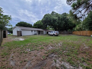 3719 Meadowbreeze Dr, Tampa, FL 33619 - photo 2
