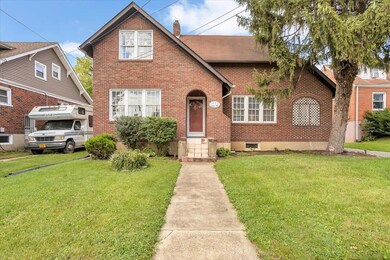 Located in desirable SW City