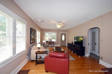 224 S Commonwealth Ave, Aurora, IL 60506 - photo 3