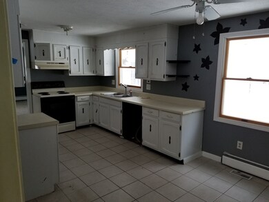 79 Strong St, Easthampton, MA 01027 - photo 6