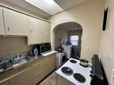 2019 Fulton St, Bluefield, WV 24701 - photo 7