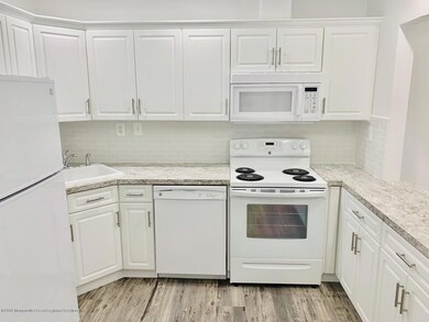 31 Lexington Ct, Red Bank, NJ 07701 - photo 2