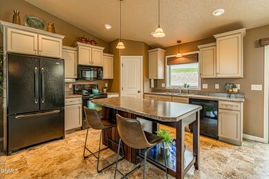 1502 Sharloh Loop, Bismarck, ND 58501 - photo 7