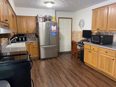 657 Walnut St, Whiteland, IN 46184 - photo 6