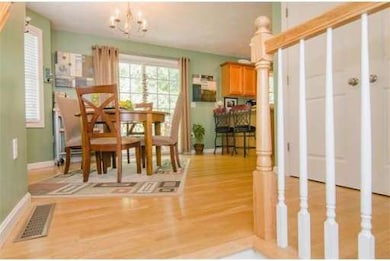 110 Smith St unit 4, Lowell, MA 01851 - photo 4